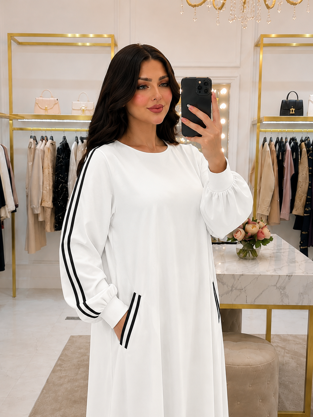 Abaya Sport Élégance — Coupe Ample & Bandes Contrastées